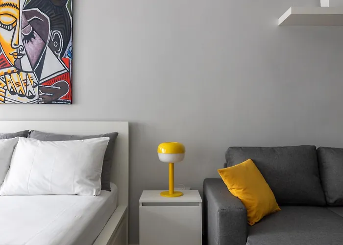 Modern Apartment 305