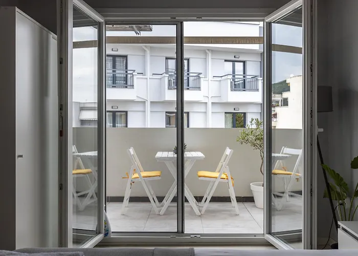 Modern Apartment 305