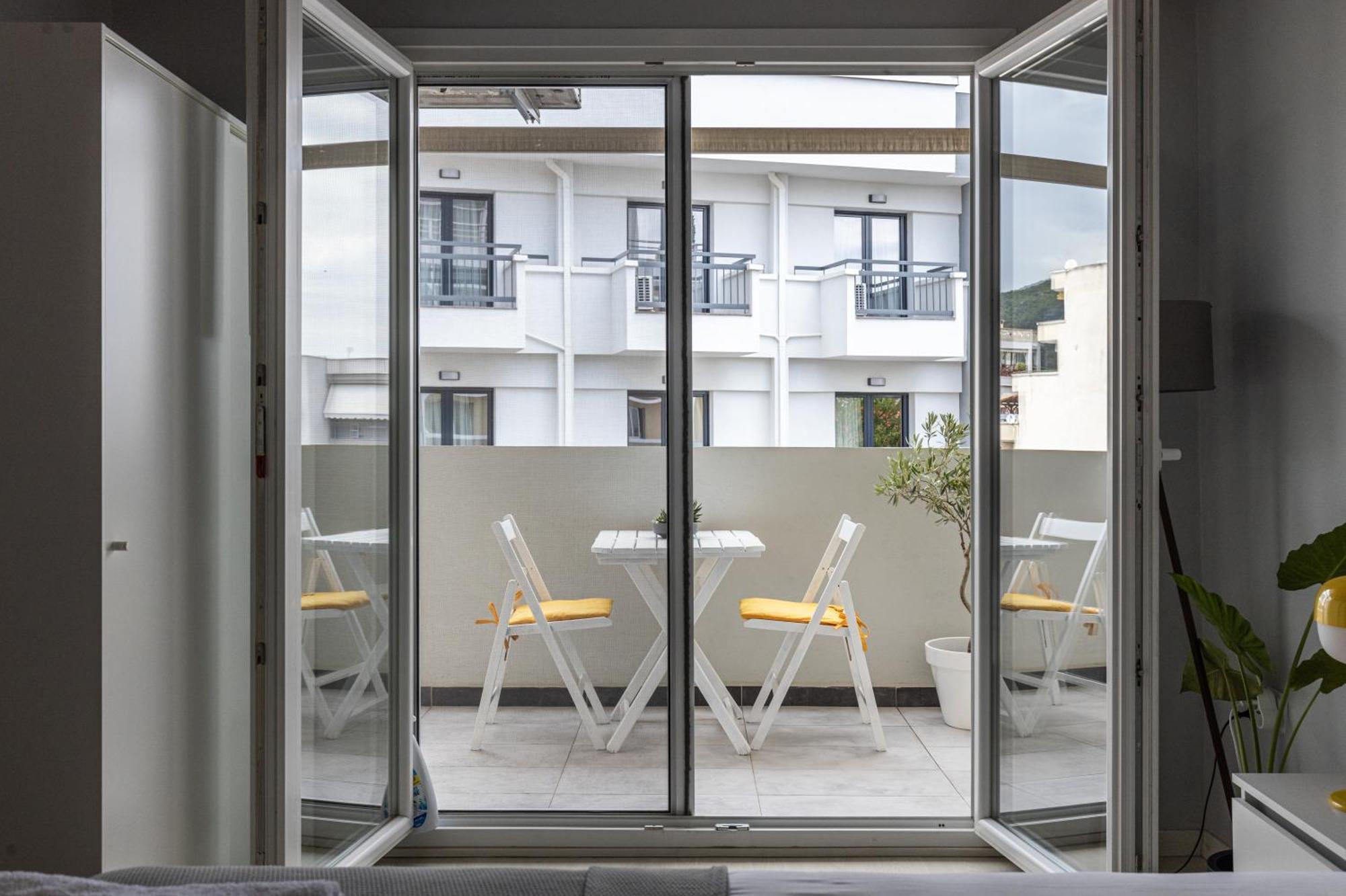 Apartment Modern 305 *